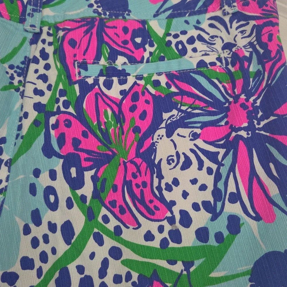 🌺Lilly Pulitzer Beautiful, Tropical Themed Callahan Shorts In Great Condition🌺 - Picture 6 of 15